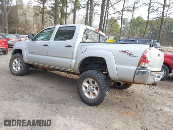 2005 Toyota Tacoma z VIN 5TELU42N55Z069789, wystawiony jako IAAI lot #41320317 z przebiegiem 198 262 mil mil oraz . Historia ofert i sprzedaży dostępna na DreamBid. Obrazek 3.