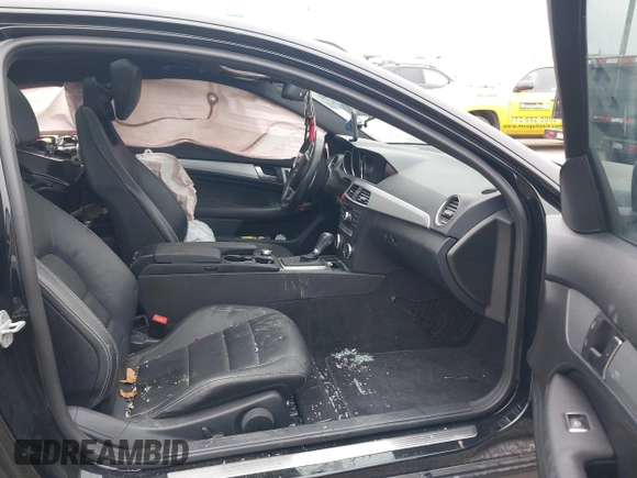 2014 Mercedes-Benz C 250 with VIN WDDGJ4HBXEG280202, listed as a IAAI auction lot 41543546 with 69,236 mi miles and . Bid and sale history available at DreamBid. Image 5.