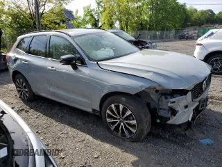 2024 Volvo XC60 Plus Dark Theme с VIN YV4L12RL3R1710498, выставлен на аукционе Copart как лот 58529895 с пробегом 18 939 миль миль и Списание • Salvage title. История ставок и продаж доступна на DreamBid. Изображение 4.