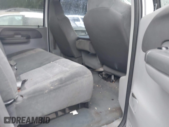 2003 Ford F-350 XL z VIN 1FTSW31F63EB28150, wystawiony jako IAAI lot #41600324 z przebiegiem Nie podano mil oraz . Historia ofert i sprzedaży dostępna na DreamBid. Obrazek 8.