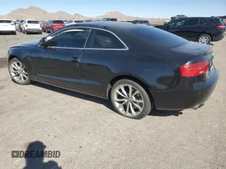 2014 Audi A5 Premium Plus z VIN WAULFAFR2EA052719, wystawiony jako Copart lot #44639255 z przebiegiem 106 986 mil mil oraz Szkoda całkowita • Salvage title. Historia ofert i sprzedaży dostępna na DreamBid. Obrazek 2.
