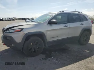 2016 Jeep Cherokee Trailhawk с VIN 1C4PJMBS4GW373535, выставлен на аукционе Copart как лот 58754635 с пробегом 122 428 миль миль и Списание • Salvage title. История ставок и продаж доступна на DreamBid. Изображение 1.