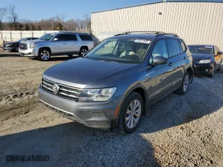 2019 Volkswagen Tiguan S with VIN 3VV0B7AX0KM041552, listed as a Copart auction lot 43811925 with 67,980 mi miles and Salvage Title. Bid and sale history available at carsss.com. Image 1.