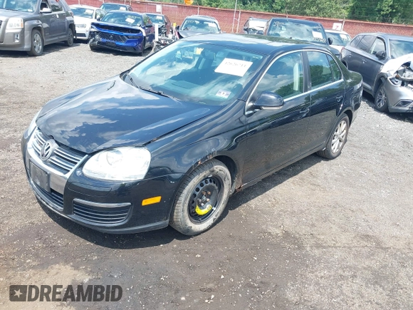 2010 Volkswagen Jetta SE with VIN 3VWRZ7AJ3AM024737, listed as a IAAI auction lot 42626711 with 132,754 mi miles and . Bid and sale history available at DreamBid. Image 2.