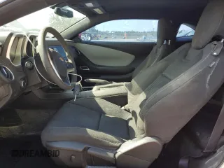 2013 Chevrolet Camaro LS z VIN 2G1FA1E36D9235765, wystawiony jako Copart lot #58519535 z przebiegiem 49 180 mil mil oraz Czysty tytuł • Clean title. Historia ofert i sprzedaży dostępna na DreamBid. Obrazek 7.