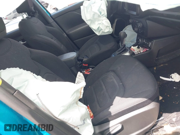 2022 Jeep Renegade Latitude with VIN ZACNJDB1XNPN66679, listed as a IAAI auction lot 42195768 with 31,272 mi miles and . Bid and sale history available at DreamBid. Image 5.
