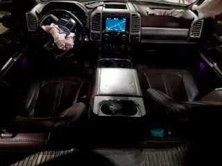 2017 Ford F-350 Lariat z VIN 1FT8W3DT5HEC70525, wystawiony jako Copart lot #88134505 z przebiegiem 115 985 mil mil oraz Szkoda całkowita • Salvage title. Historia ofert i sprzedaży dostępna na DreamBid. Obrazek 8.
