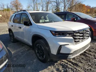 2024 Honda Pilot TrailSport with VIN 5FNYG1H66RB008521, listed as a Copart auction lot 79222604 with 2,772 mi miles and Salvage Title. Bid and sale history available at carsss.com. Image 4.