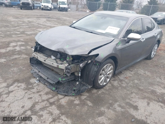 2020 Toyota Camry LE with VIN 4T1C11AK0LU400052, listed as a IAAI auction lot 41861392 with 71,213 mi miles. Bid and sale history available at carsss.com. Image 17.