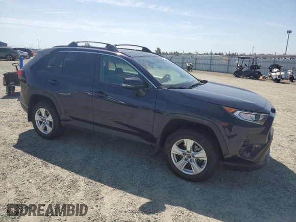 2020 Toyota RAV4 XLE with VIN 2T3W1RFV2LW074325, listed as a Copart auction lot 58693665 with 34,830 mi miles and Salvage title. Bid and sale history available at DreamBid. Image 4.