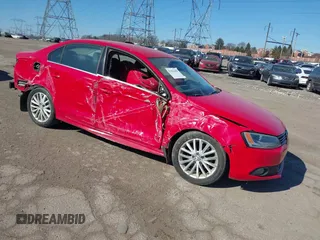 2011 Volkswagen Jetta SEL с VIN 3VWLZ7AJ1BM393264, выставлен на аукционе IAAI как лот 41684488 с пробегом 107 242 миль миль и . История ставок и продаж доступна на DreamBid. Изображение 1.
