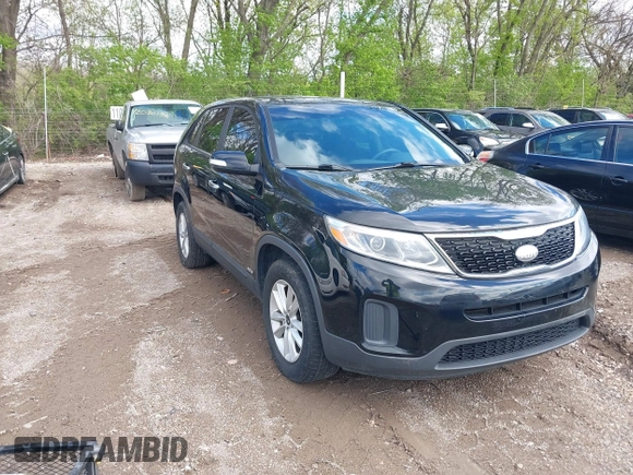 2014 Kia Sorento LX with VIN 5XYKTCA6XEG466573, listed as a IAAI auction lot 42092207 with 157,925 mi miles and . Bid and sale history available at carsss.com. Image 1.