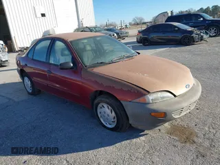 1998 Chevrolet Cavalier z VIN 1G1JC5247W7239742, wystawiony jako IAAI lot #41472295 z przebiegiem 189 334 mil mil oraz . Historia ofert i sprzedaży dostępna na DreamBid. Obrazek 1.