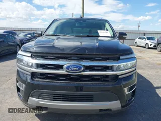 2023 Ford Expedition Limited с VIN 1FMJU2A85PEA55304, выставлен на аукционе IAAI как лот 42613364 с пробегом 62 999 миль миль и . История ставок и продаж доступна на DreamBid. Изображение 12.