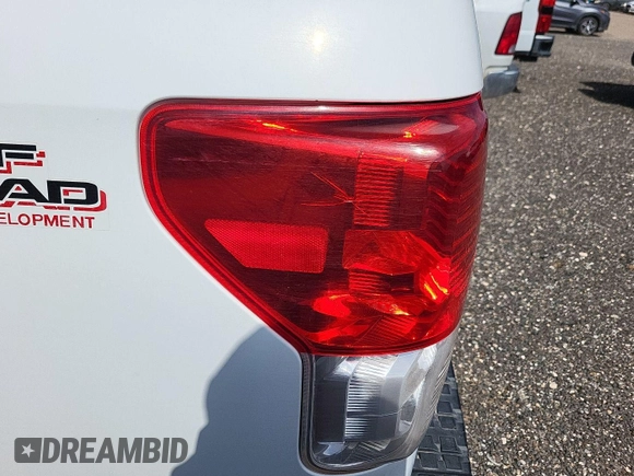 2011 Toyota Tundra with VIN 5TFUY5F1XBX198815, listed as a IAAI auction lot 42571444 with 281,114 mi miles and . Bid and sale history available at DreamBid. Image 21.