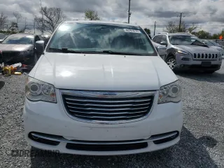 2016 Chrysler Town & Country Limited Platinum with VIN 2C4RC1GG8GR215732, listed as a Copart auction lot 46291215 with 118,192 mi miles and Salvage Title. Bid and sale history available at carsss.com. Image 5.
