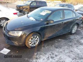 2013 Volkswagen Jetta Sedan SE with VIN 3VWDP7AJ6DM362153, listed as a IAAI auction lot 41534811 with 103,836 mi miles. Bid and sale history available at carsss.com. Image 2.