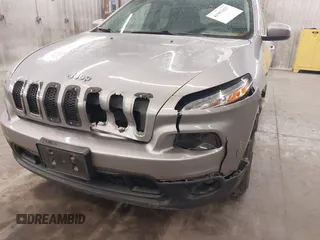2014 Jeep Cherokee Altitude with VIN 1C4PJMCB9EW149754, listed as a IAAI auction lot 41983427 with 199,810 mi miles and . Bid and sale history available at DreamBid. Image 6.