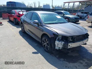 2018 Toyota Camry LE z VIN 4T1B11HK2JU113469, wystawiony jako IAAI lot #41912957 z przebiegiem 158 323 mil mil oraz . Historia ofert i sprzedaży dostępna na DreamBid. Obrazek 1.