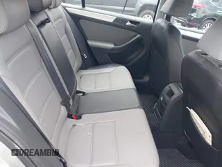 2014 Volkswagen Jetta Hybrid SE с VIN 3VW637AJ9EM284943, выставлен на аукционе IAAI как лот 42567020 с пробегом 164 928 миль миль и . История ставок и продаж доступна на DreamBid. Изображение 8.