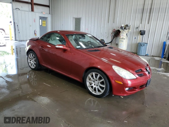 2005 Mercedes-Benz SLK 230/320 z VIN WDBWK56F45F035513, wystawiony jako Copart lot #64763345 z przebiegiem 44 139 mil mil oraz Szkoda całkowita • Salvage title. Historia ofert i sprzedaży dostępna na DreamBid. Obrazek 4.