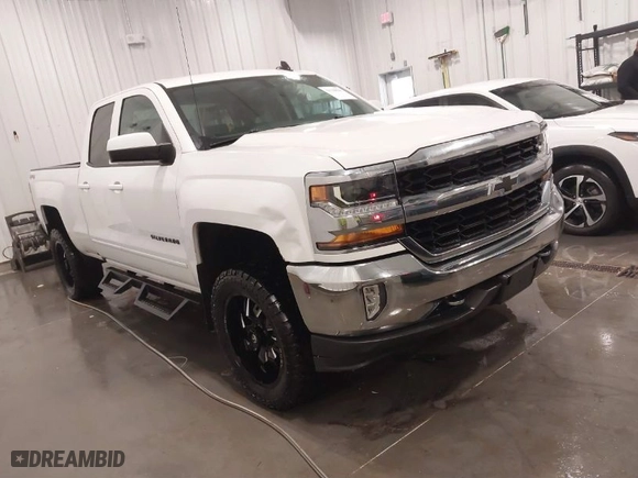 2018 Chevrolet Silverado 1500 LT with VIN 1GCVKREC1JZ313675, listed as a IAAI auction lot 41799041 with 98,634 mi miles. Bid and sale history available at carsss.com. Image 1.