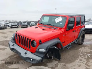 2020 Jeep Wrangler Unlimited Sport z VIN 1C4HJXDN8LW184653, wystawiony jako IAAI lot #41560198 z przebiegiem 64 880 mil mil oraz . Historia ofert i sprzedaży dostępna na DreamBid. Obrazek 2.