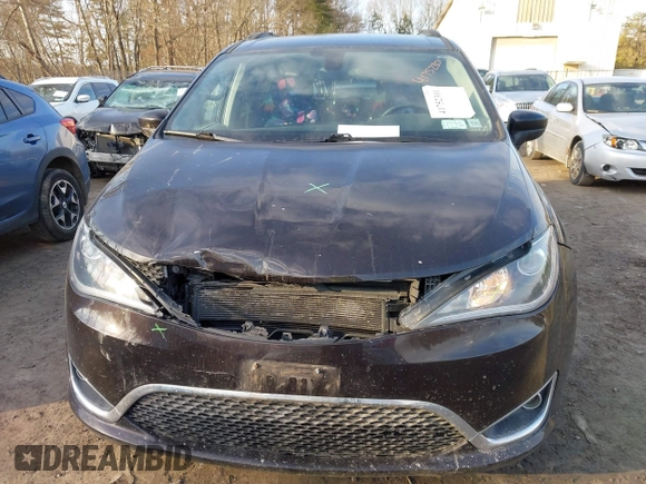 2017 Chrysler Pacifica Touring L z VIN 2C4RC1BG0HR526659, wystawiony jako IAAI lot #41752301 z przebiegiem 181 433 mil mil oraz . Historia ofert i sprzedaży dostępna na DreamBid. Obrazek 12.