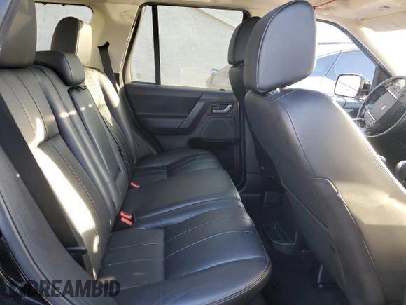 2014 Land Rover LR2 z VIN SALFR2BG4EH406144, wystawiony jako Copart lot #84853784 z przebiegiem Nie podano mil oraz Szkoda całkowita • Salvage title. Historia ofert i sprzedaży dostępna na DreamBid. Obrazek 11.