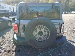 2022 Ford Bronco z VIN 1FMDE5AH5NLB19801, wystawiony jako Copart lot #58941495 z przebiegiem 7 759 mil mil oraz Szkoda całkowita • Salvage title. Historia ofert i sprzedaży dostępna na DreamBid. Obrazek 6.