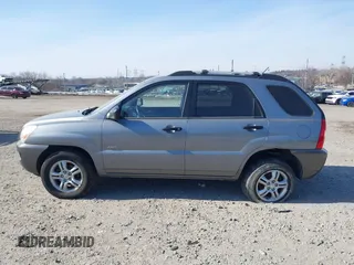 2008 Kia Sportage LX with VIN KNDJE723487455152, listed as a IAAI auction lot 41638720 with 247,286 mi miles. Bid and sale history available at carsss.com. Image 13.