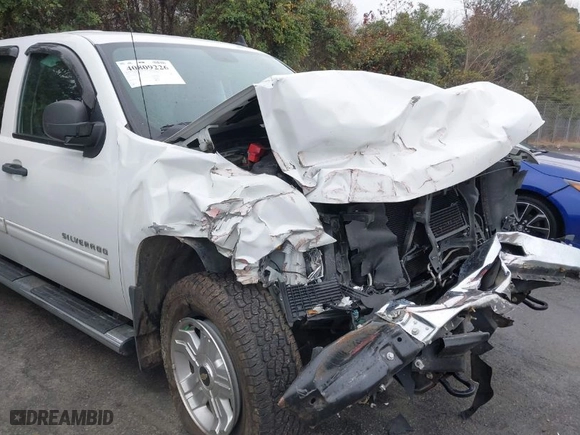 2012 Chevrolet Silverado 1500 LT with VIN 3GCPKSE72CG109571, listed as a IAAI auction lot 40809226 with 124,270 mi miles. Bid and sale history available at carsss.com. Image 6.