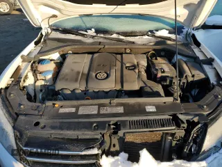 2013 Volkswagen Passat SE w/Sunroof with VIN 1VWBP7A30DC075871, listed as a Copart auction lot 42301085 with 178,034 mi miles and Clean Title. Bid and sale history available at carsss.com. Image 11.