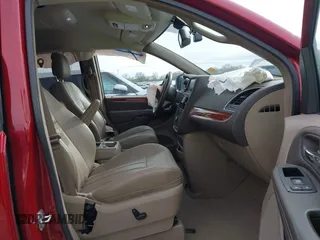 2014 Chrysler Town & Country Touring-L with VIN 2C4RC1CGXER165421, listed as a IAAI auction lot 41866846 with 53,303 mi miles. Bid and sale history available at carsss.com. Image 5.