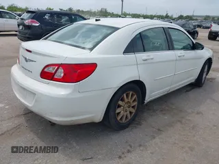 2008 Chrysler Sebring LX with VIN 1C3LC46K78N211784, listed as a IAAI auction lot 41966093 with 147,753 mi miles and . Bid and sale history available at DreamBid. Image 4.