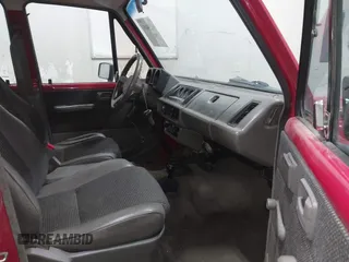 1991 Isuzu Trooper z VIN JACCH58R6M8905869, wystawiony jako IAAI lot #42394651 z przebiegiem 117 130 mil mil oraz . Historia ofert i sprzedaży dostępna na DreamBid. Obrazek 5.