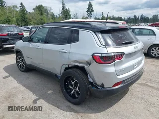 2025 Jeep Compass Limited with VIN 3C4NJDCNXST579277, listed as a IAAI auction lot 42544071 with 182 mi miles and . Bid and sale history available at DreamBid. Image 3.