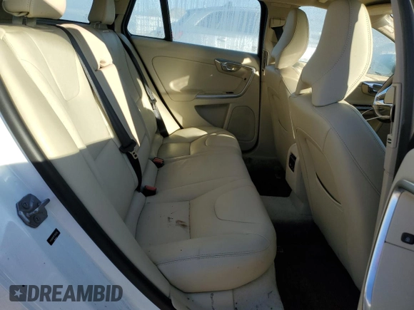 2015 Volvo V60 T5 Drive-E Platinum with VIN YV140MEM1F1266256, listed as a Copart auction lot 83092644 with 44,048 mi miles and Salvage title. Bid and sale history available at DreamBid. Image 10.