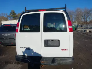 2016 GMC Savana Cargo Van with VIN 1GTW7AFF1G1904600, listed as a IAAI auction lot 41412702 with 99,142 mi miles. Bid and sale history available at carsss.com. Image 17.