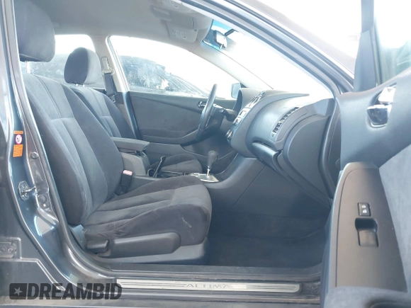 2008 Nissan Altima 2.5 with VIN 1N4AL21E38N428392, listed as a IAAI auction lot 41666178 with 156,808 mi miles. Bid and sale history available at carsss.com. Image 5.