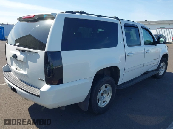 2007 Chevrolet Suburban LT with VIN 1GNFK16357J184567, listed as a IAAI auction lot 41811824 with 233,405 mi miles and . Bid and sale history available at DreamBid. Image 4.