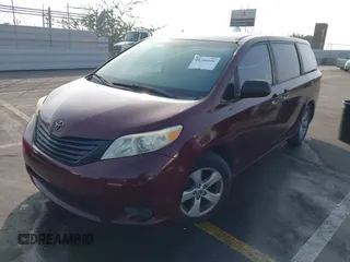 2011 Toyota Sienna with VIN 5TDZK3DCXBS157316, listed as a IAAI auction lot 41240896 with 117,437 mi miles. Bid and sale history available at carsss.com. Image 18.