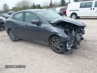 2019 Toyota Yaris L z VIN 3MYDLBYV4KY501407, wystawiony jako IAAI lot #42155204 z przebiegiem Nie podano mil oraz . Historia ofert i sprzedaży dostępna na DreamBid. Obrazek 1.