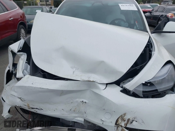 2024 Tesla Model Y with VIN 7SAYGDED6RF166543, listed as a IAAI auction lot 41713362 with Not Provided miles and . Bid and sale history available at DreamBid. Image 10.