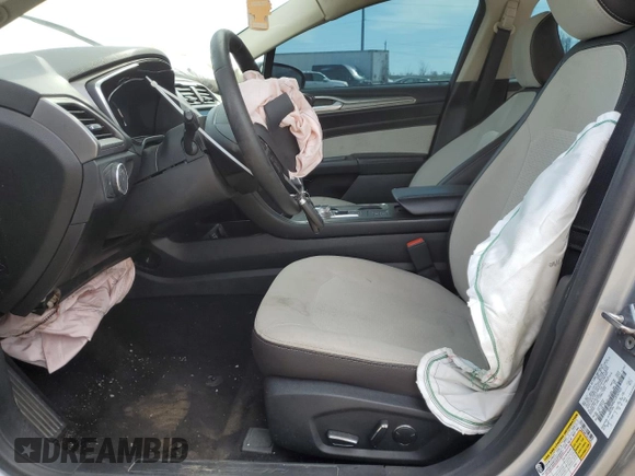 2020 Ford Fusion SE z VIN 3FA6P0HD1LR107923, wystawiony jako Copart lot #48995215 z przebiegiem 62 549 mil mil oraz Nie do naprawy • Non repairable. Historia ofert i sprzedaży dostępna na DreamBid. Obrazek 7.