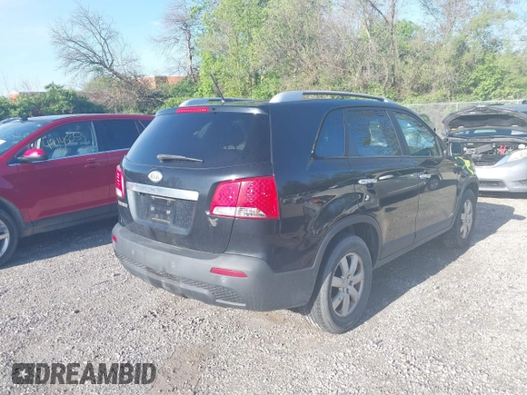 2011 Kia Sorento LX with VIN 5XYKTCA14BG079081, listed as a IAAI auction lot 42159278 with 224,639 mi miles. Bid and sale history available at carsss.com. Image 4.