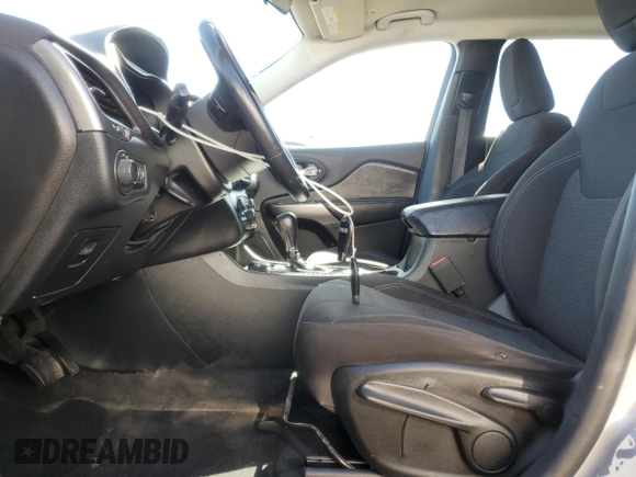 2019 Jeep Cherokee with VIN 1C4PJMAX2KD347338, listed as a Copart auction lot 55779905 with 91,727 mi miles and Clean title. Bid and sale history available at DreamBid. Image 7.