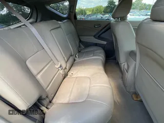2014 Nissan Murano LE z VIN JN8AZ1MU3EW404562, wystawiony jako Copart lot #58057755 z przebiegiem 56 948 mil mil oraz Szkoda całkowita • Salvage title. Historia ofert i sprzedaży dostępna na DreamBid. Obrazek 6.