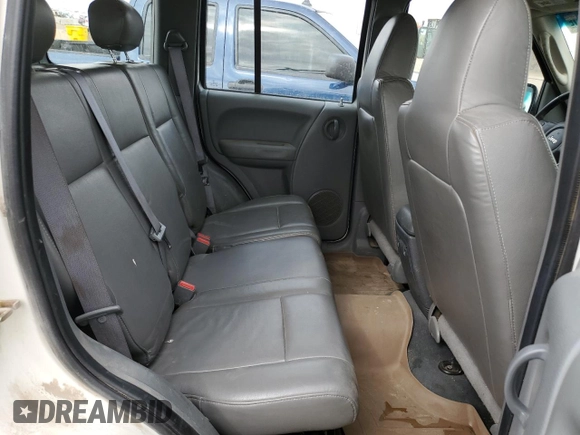 2005 Jeep Liberty Sport with VIN 1J4GL48505W583083, listed as a Copart auction lot 49700615 with 198,325 mi miles and Salvage Title. Bid and sale history available at carsss.com. Image 11.