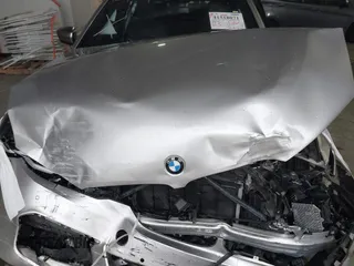 2020 BMW 5 Series M550i xDrive z VIN WBAJS7C07LCD85532, wystawiony jako IAAI lot #41518071 z przebiegiem 57 645 mil mil oraz . Historia ofert i sprzedaży dostępna na DreamBid. Obrazek 10.